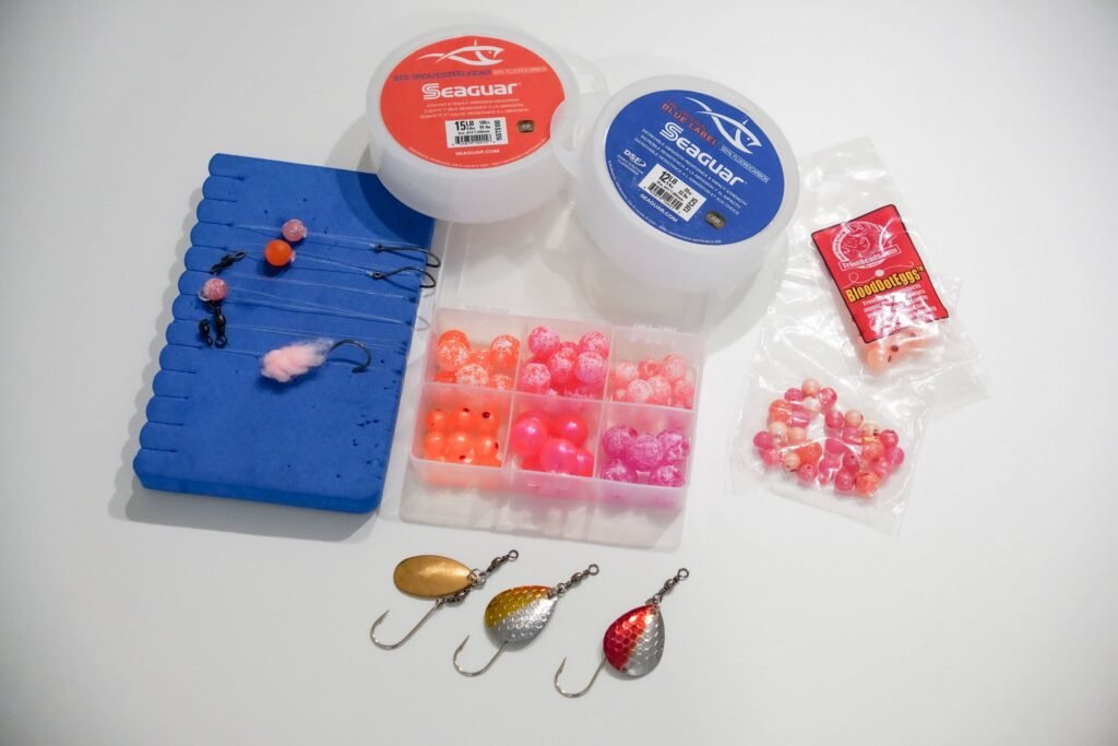 Salmon float fishing gear including soft beads, hard beads and colorado blades