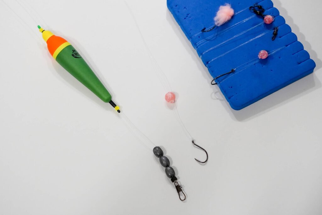 Salmon fishing float and leader setup